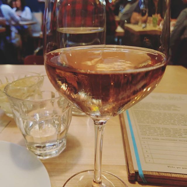 Champagne Premier cru Avenay Val d’Or Rosé Demi-sec - Vins effervescents rosés - Photo de charlene mcbride - 101Pairing.com