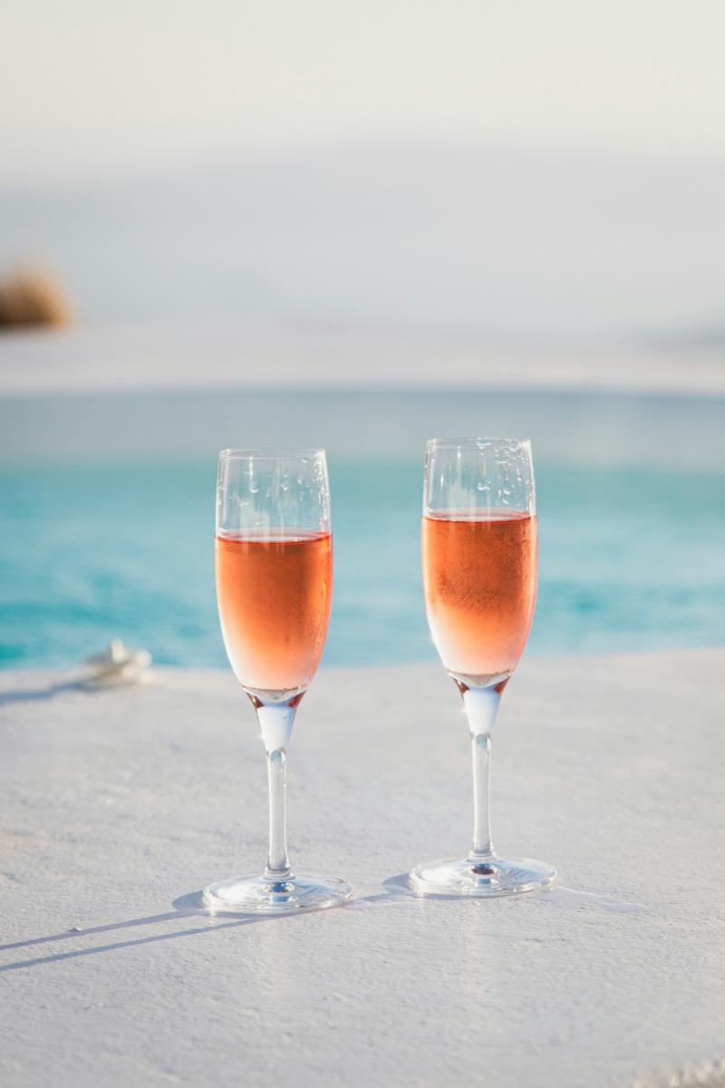 Crémant d’Alsace Rosé Doux - Vins effervescents rosés - Photo de Roan Lavery - 101Pairing.com