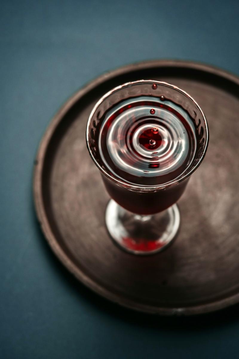 Aloxe-Corton Rouge Premier cru - Vins tranquilles rouges - Photo de Tetiana Padurets - 101Pairing.com