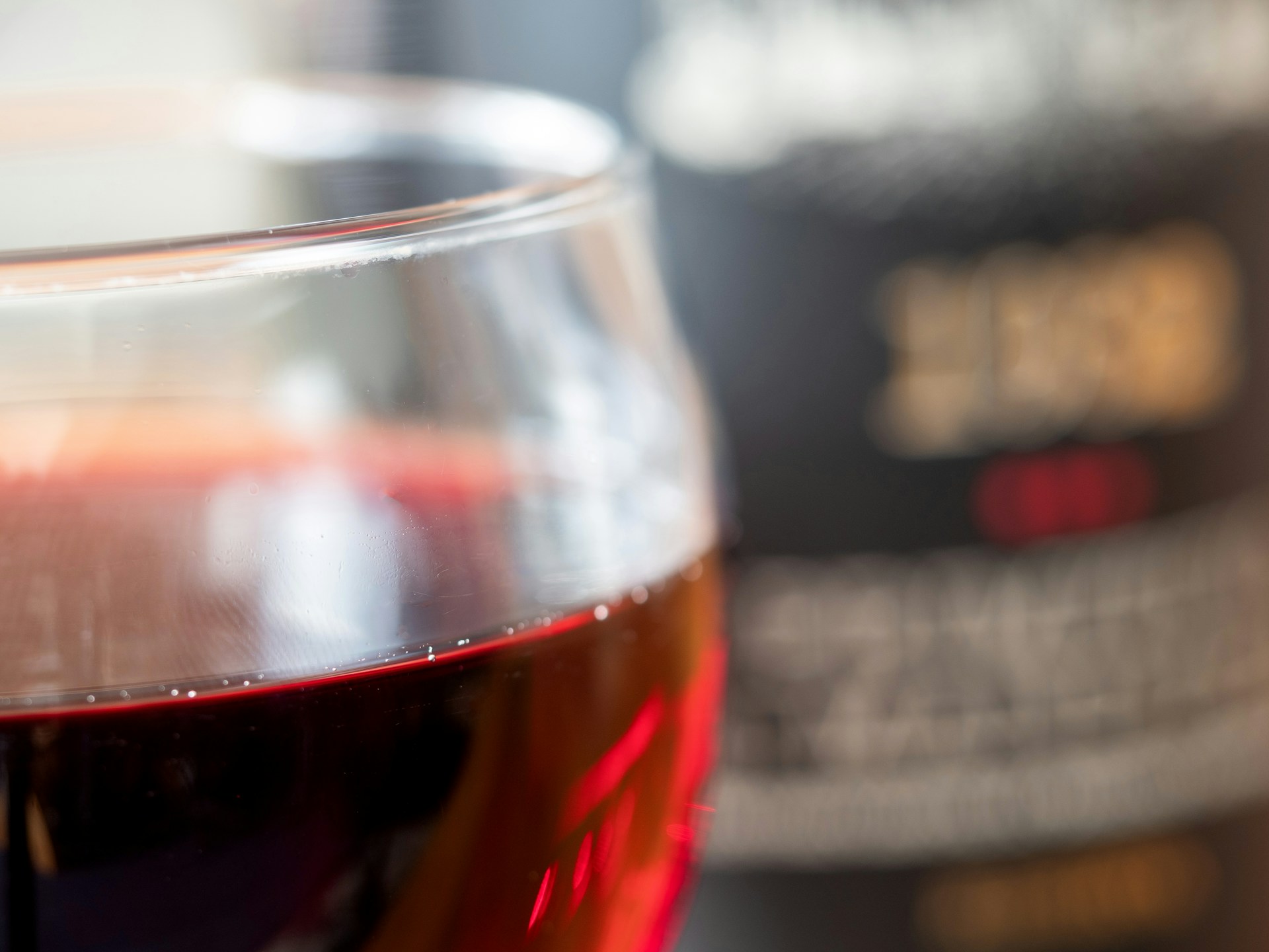 Languedoc Sommières - Vins tranquilles rouges - Photo de Brett Jordan - 101Pairing.com