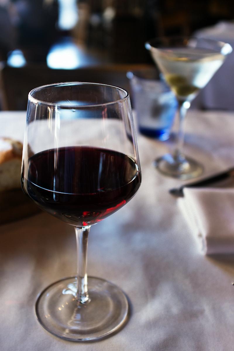 Côtes du Rhône Villages Séguret Rouge - Vins tranquilles rouges - Photo de Harmenszoon van Rijn - 101Pairing.com